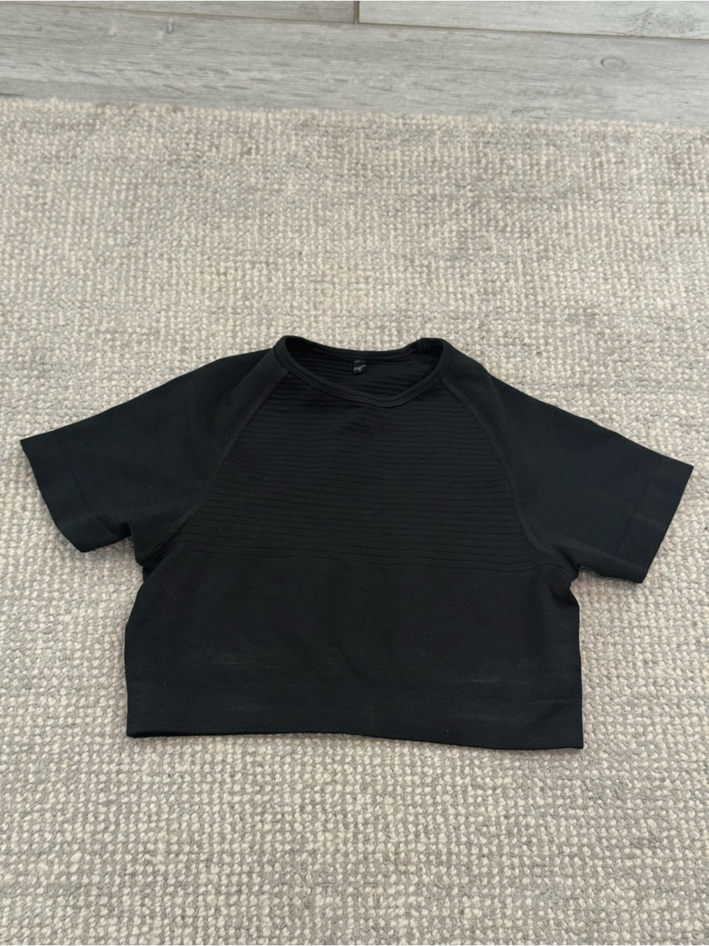Alphalete Short Sleeve Crop